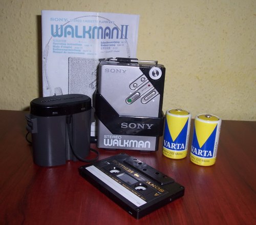 Sony walkman WM-2 eredeti pótelemtartójával!
