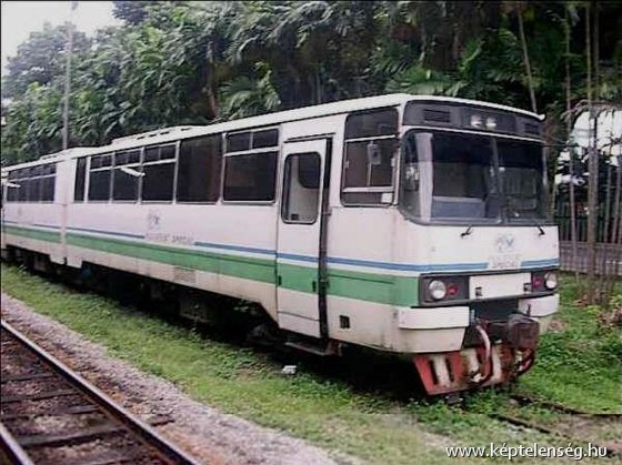 Bzmot 601 Ganz-MÁVAG-Ikarus Malajziában 2000-ben.jpg