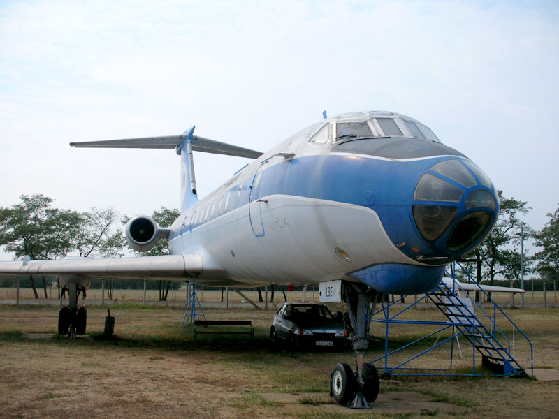 Tu-134