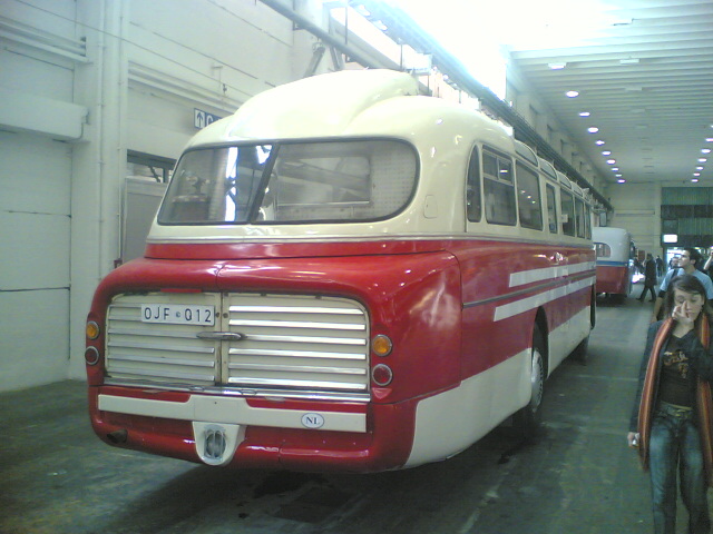 ikarus2.jpg