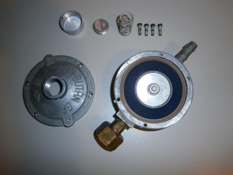 A tető is lekerült a helyéről