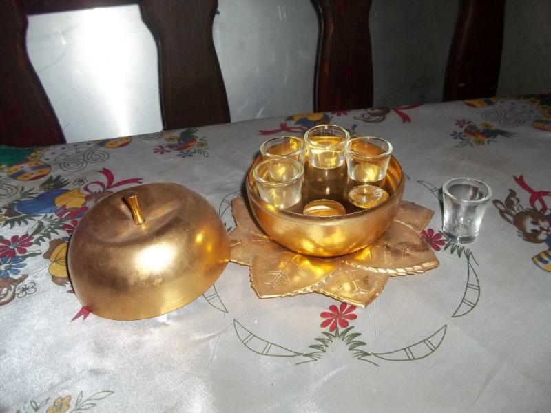 Mama_palinkasohar_keszlete.jpg